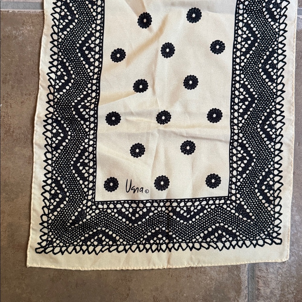 Vintage Vera Neumann Long Scarf – Lace Print Border 
Scarf - Picture 3 of 9